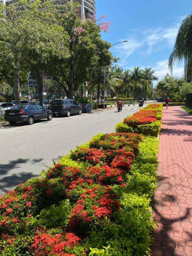 Barra Da Tijuca - 9 - Flat Premium Com Cozinha, Fogao Cooktop, Geladeira Grande, Smart Tv Grande, Lindo E Muitissimo Confortavel, Balsa Para A Praia Gratis E Estacionamento Gratuito Рио-де-Жанейро Экстерьер фото
