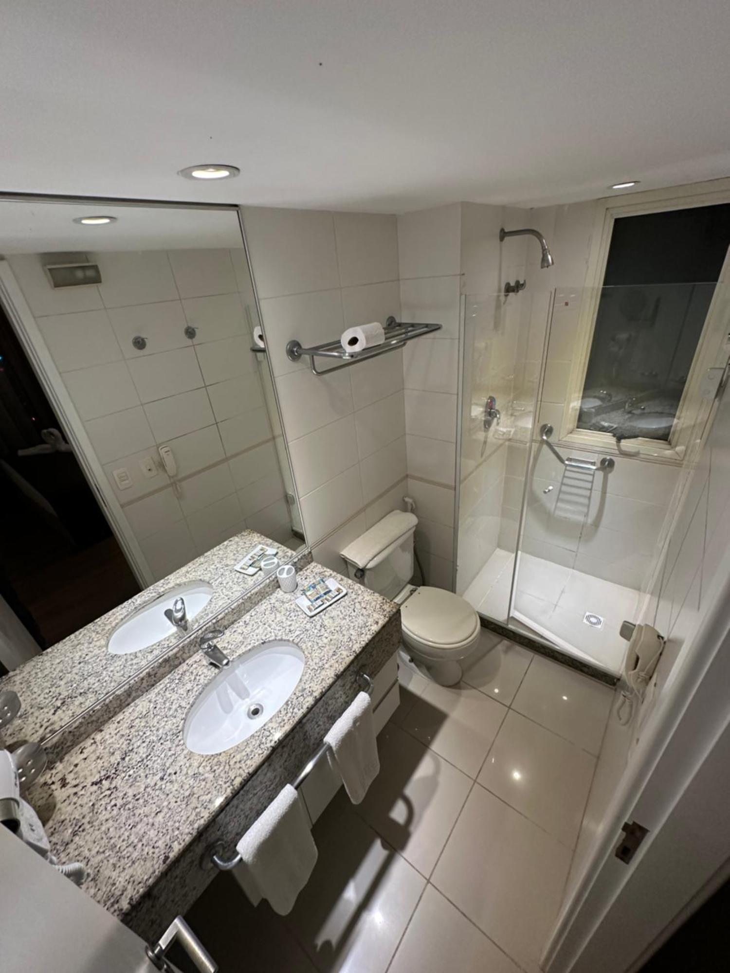 Barra Da Tijuca - 9 - Flat Premium Com Cozinha, Fogao Cooktop, Geladeira Grande, Smart Tv Grande, Lindo E Muitissimo Confortavel, Balsa Para A Praia Gratis E Estacionamento Gratuito Рио-де-Жанейро Экстерьер фото