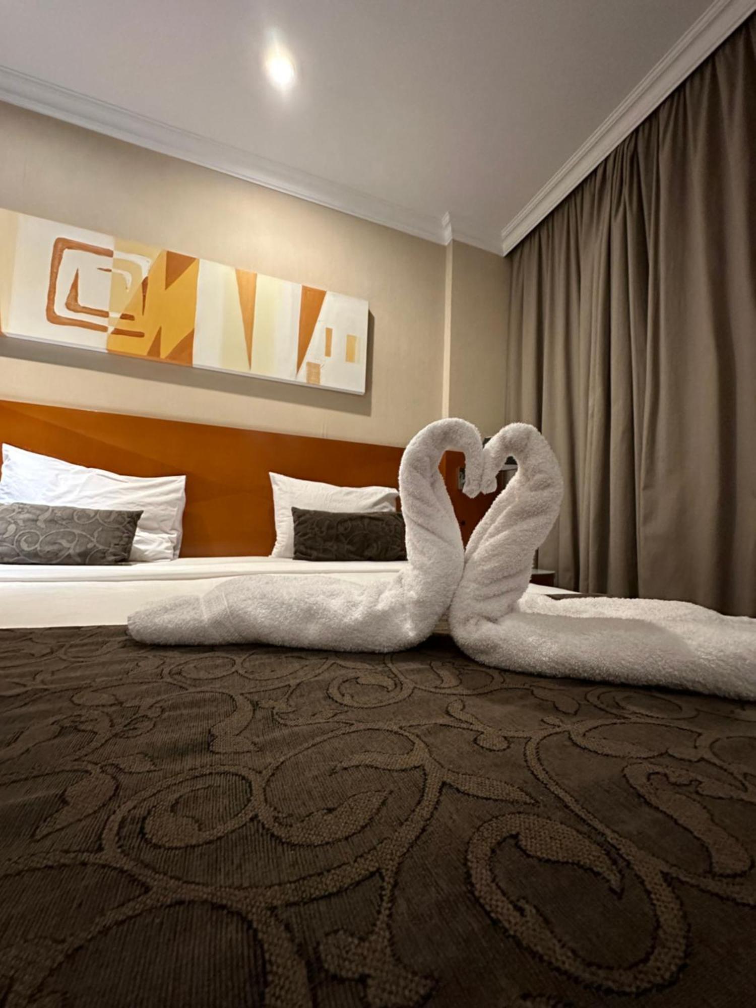 Barra Da Tijuca - 9 - Flat Premium Com Cozinha, Fogao Cooktop, Geladeira Grande, Smart Tv Grande, Lindo E Muitissimo Confortavel, Balsa Para A Praia Gratis E Estacionamento Gratuito Рио-де-Жанейро Экстерьер фото