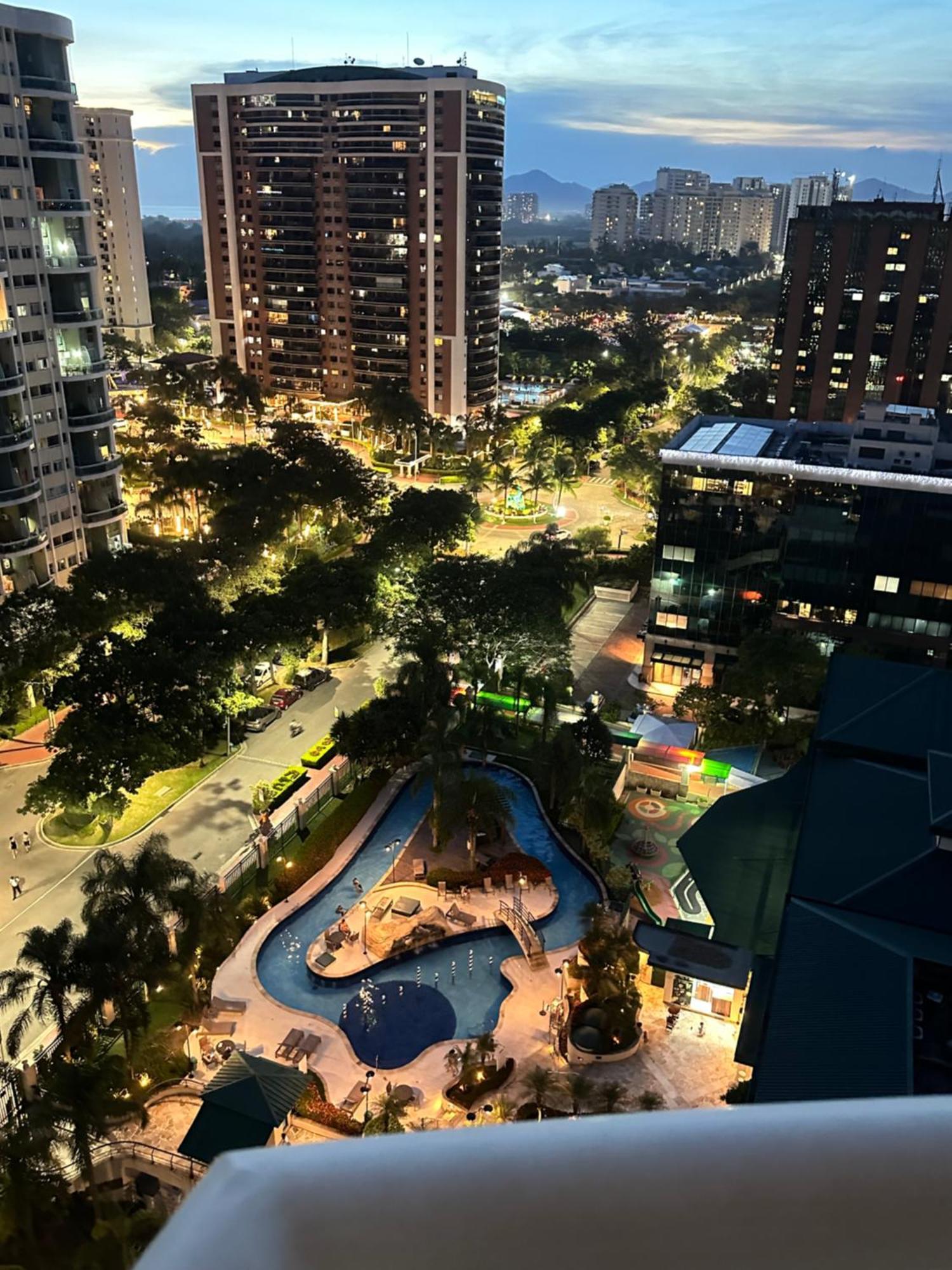 Barra Da Tijuca - 9 - Flat Premium Com Cozinha, Fogao Cooktop, Geladeira Grande, Smart Tv Grande, Lindo E Muitissimo Confortavel, Balsa Para A Praia Gratis E Estacionamento Gratuito Рио-де-Жанейро Экстерьер фото